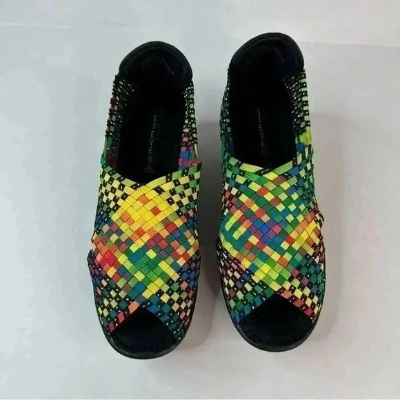 Steven By Steve Madden Braavo
Multicolor Elastic Peep Toe Wedges Size 9 - Picture 4 of 13